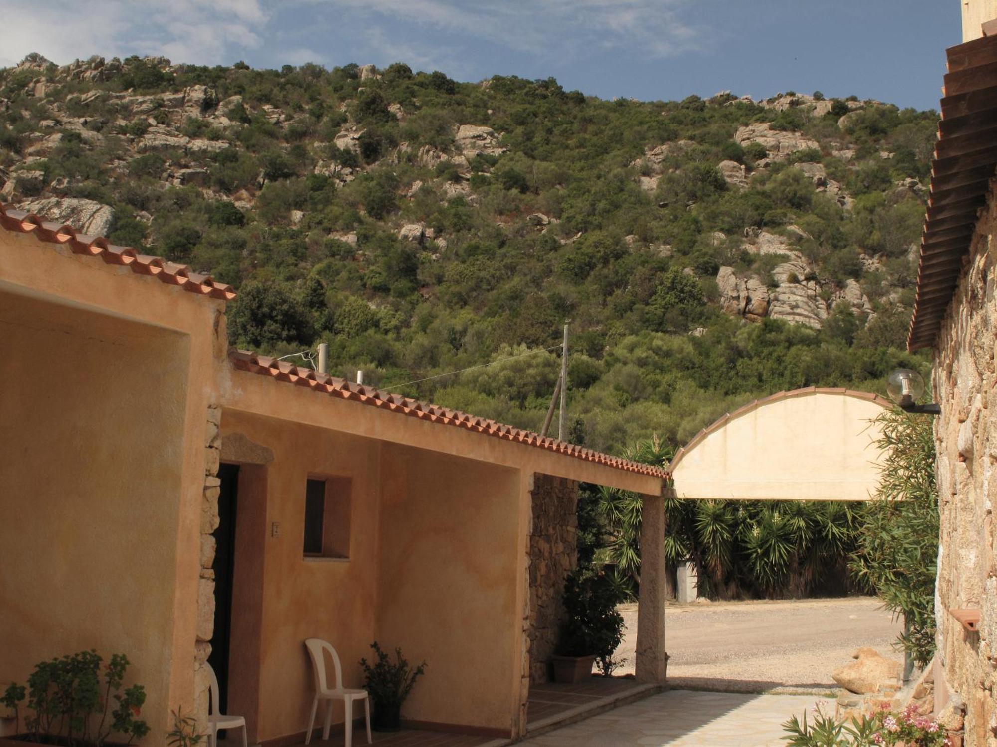 Hotel Turismo Rurale Montitundu